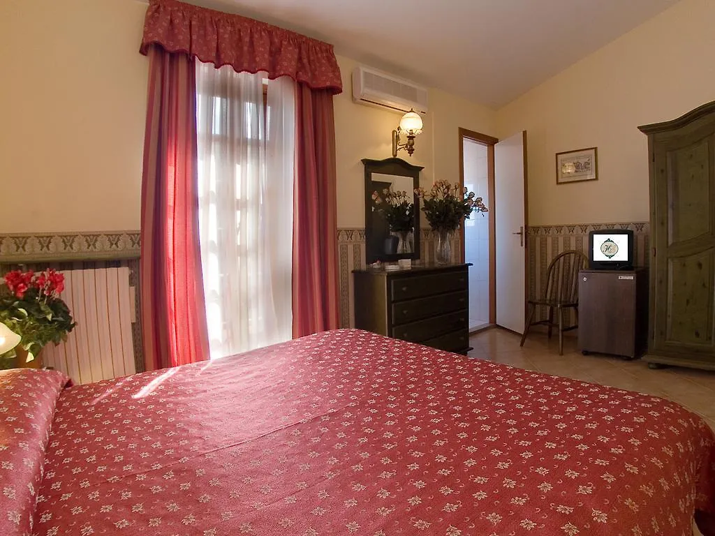 Hotel Louis I Ciampino 2*,  Italy